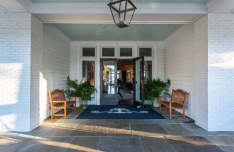Daniel Island Club entrance
